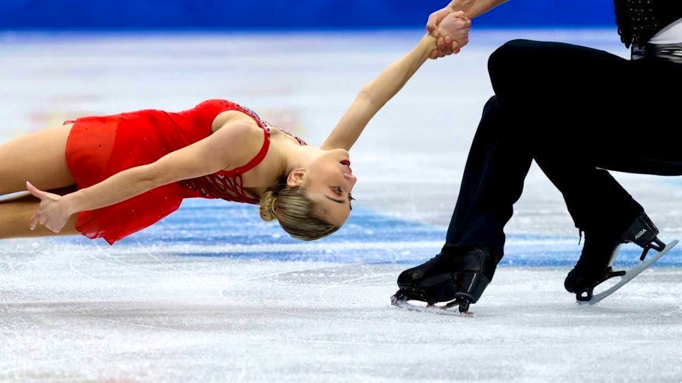 Oxana Vouillamoz and Tom Bouvart cut a very good figure in the short program