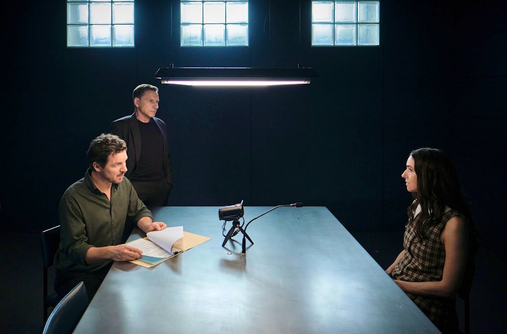 «Tatort» im Check: Was ist der Unterschied zwischen It-Girls und Influencern?. Thorsten Lannert (Richy Müller) und Sebastian Bootz (Felix Klare, links) vernehmen Pony Hübner (Kim Riedle).
