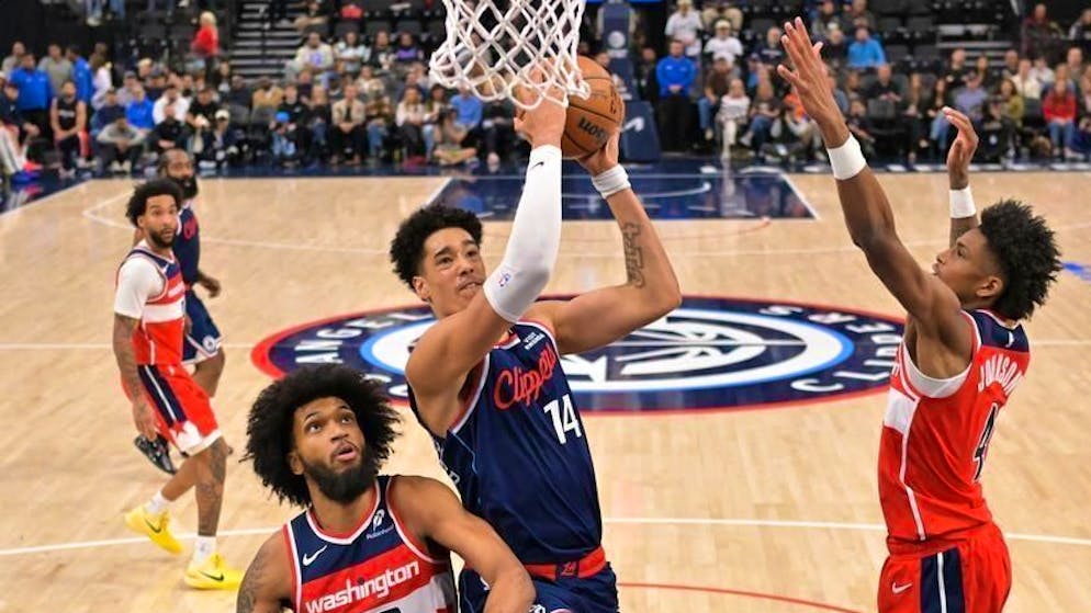 NBA. Niederhaeuser uguaglia il suo record personale