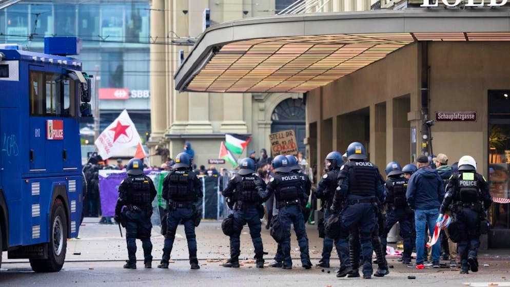 La police cantonale bernoise était déployée en nombre lors de la manifestation non autorisée en faveur de Gaza (archives).