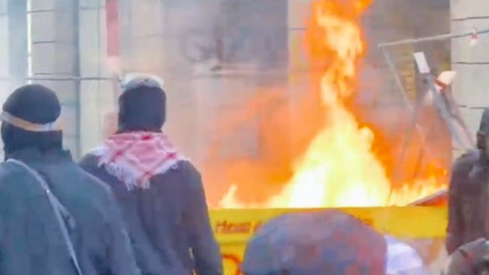 Neue Berichte veröffentlicht. Bern will bei Gewalt-Demo keine Fehler gemacht haben – die Polizei sieht das anders