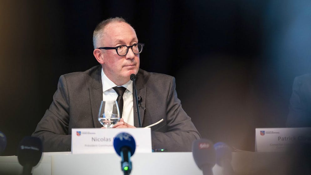 Tragödie in Crans-Montana VS. Verstorbene Kellnerin trug Helm offenbar auf Anweisung