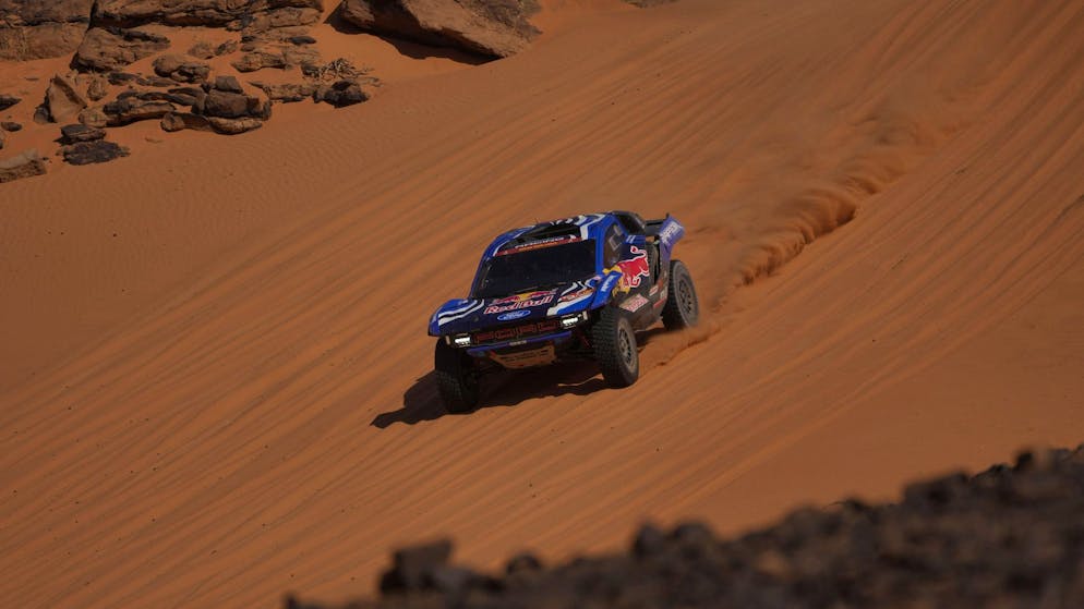Dakar 2026. Ford monopolise la 11e étape, Loeb gratte le podium du général