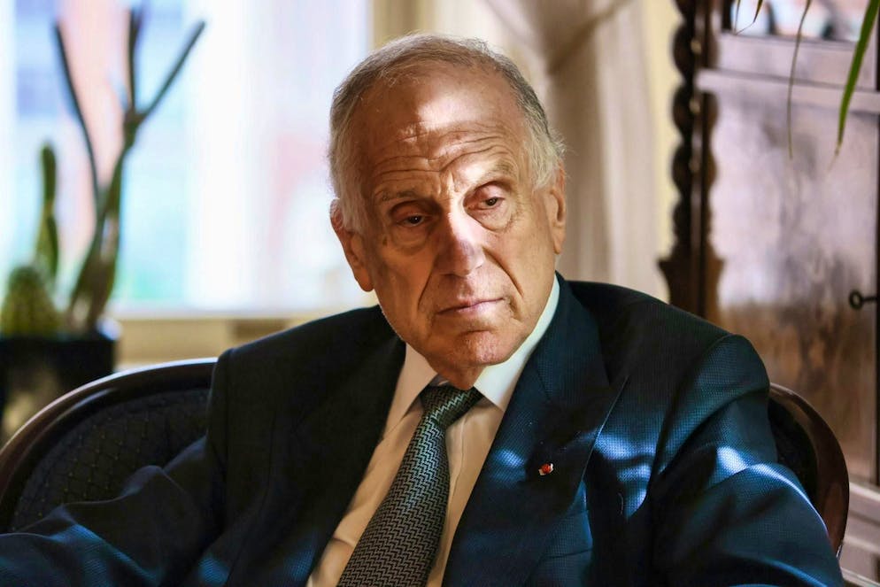 Billionaire Ronald Lauder is said to be very interested in annexing Greenland.