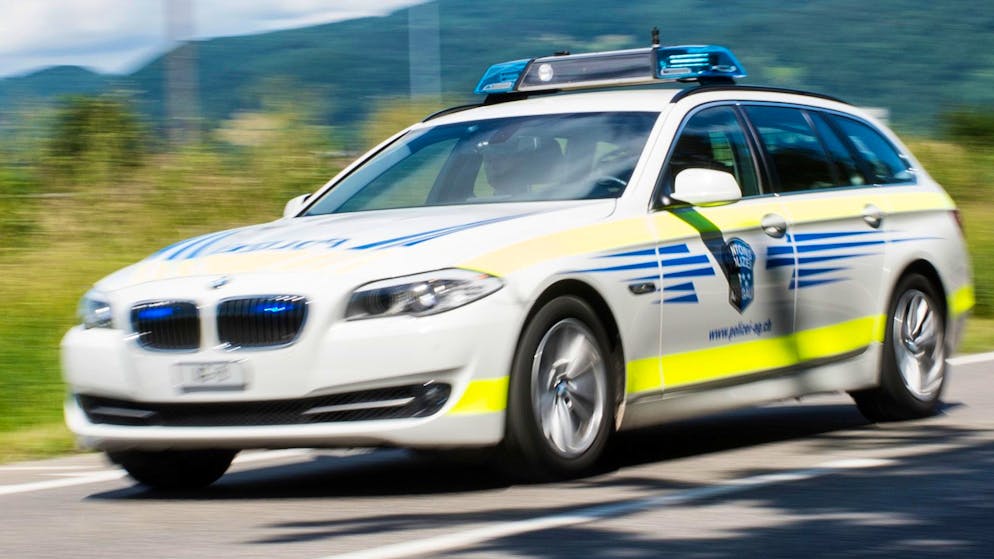 19-year-old must pay. Train driver flees from aggressive FCZ fan into his train