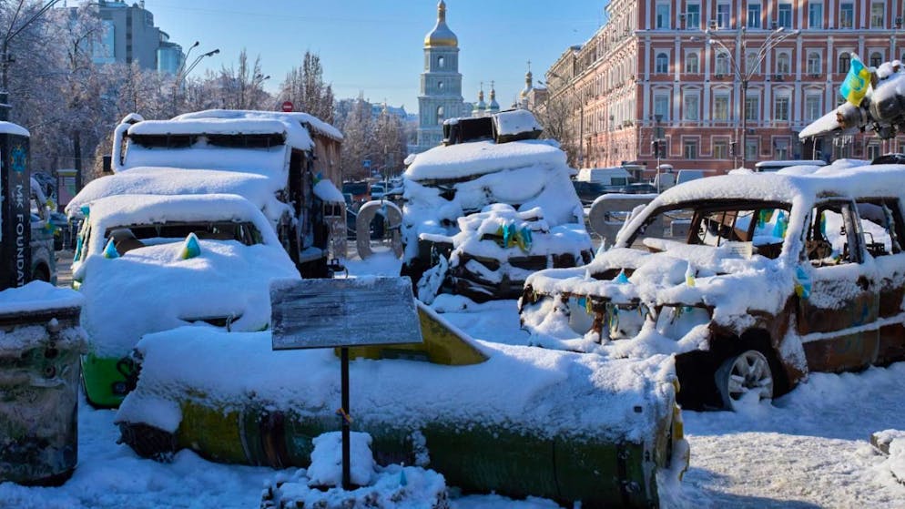 Une bonne centaine d'immeubles de Kiev étaient encore privés de chauffage vendredi.