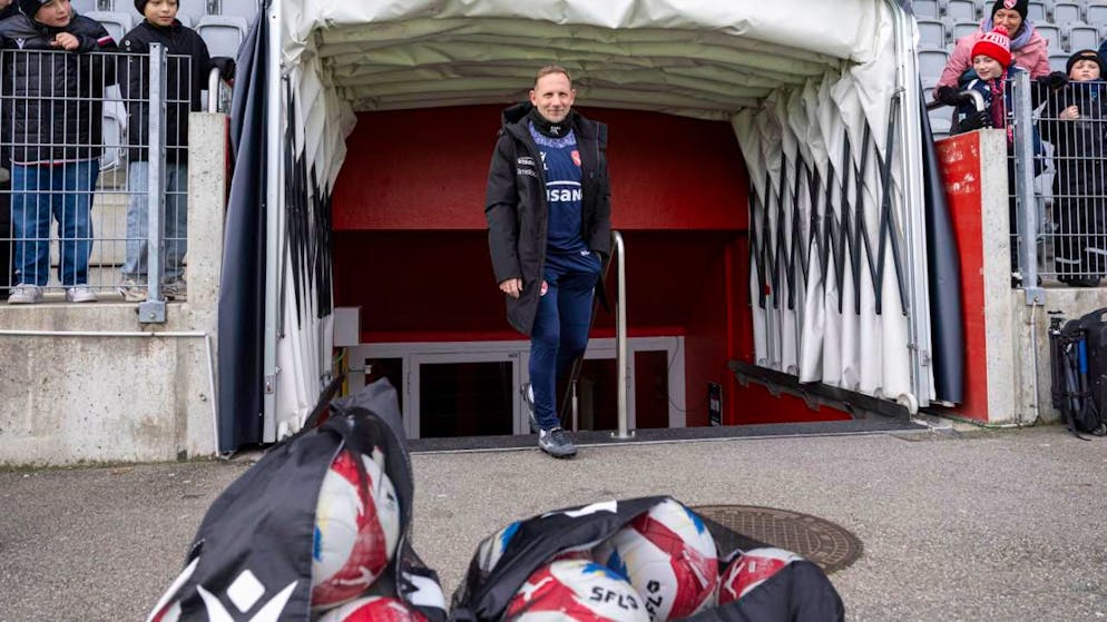 Fragen und Antworten vor dem zweiten Teil der Super League - Gallery. Der FC Thun mit Trainer Mauro Lustrinelli nahm den Trainingsbetrieb am 2. Januar wieder auf