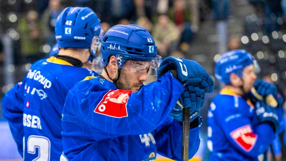 Hanging heads: EV Zug is in a monumental crisis after another defeat against Ajoie.