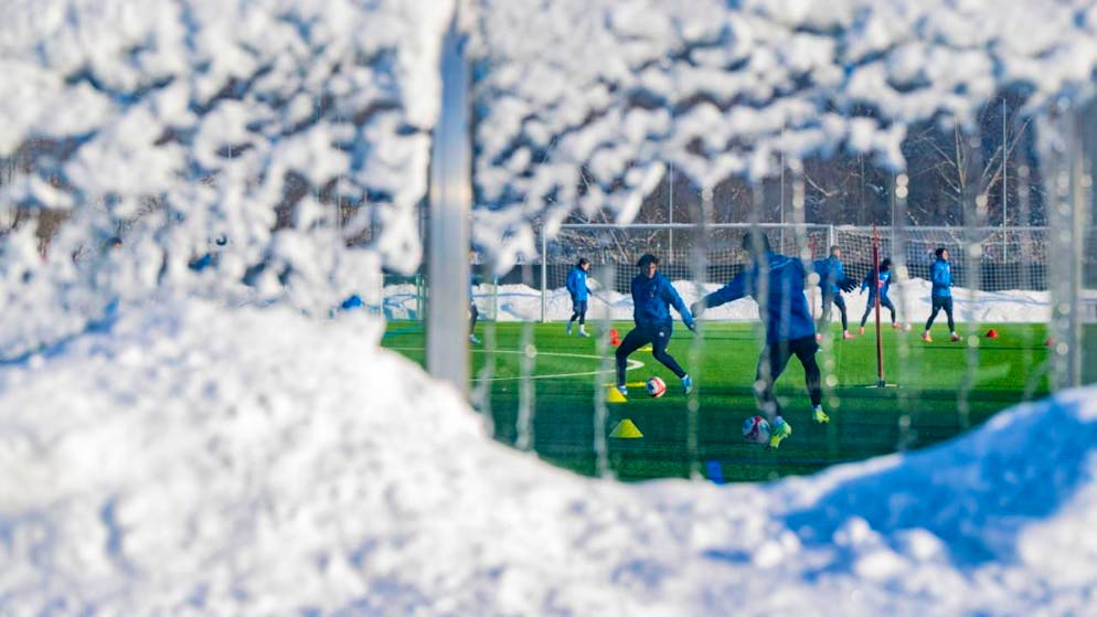 Fragen und Antworten vor dem zweiten Teil der Super League - Gallery. Der FC Luzern gehörte zu jenen Super Ligisten, die nicht in den Süden reisten und mussten bei eiskalten Bedingungen trainieren