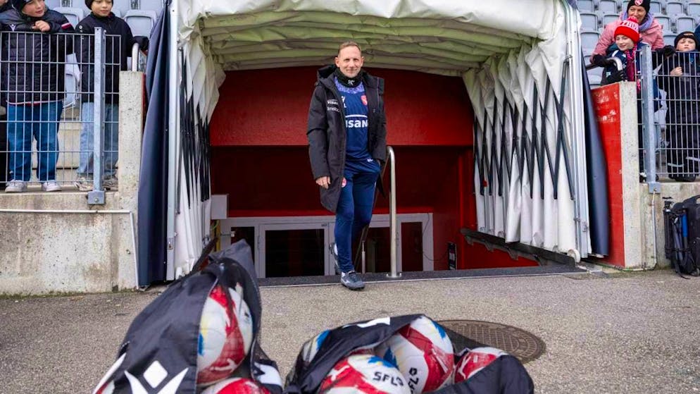 Questions and answers ahead of the second part of the Super League - Gallery. FC Thun and coach Mauro Lustrinelli resumed training on January 2