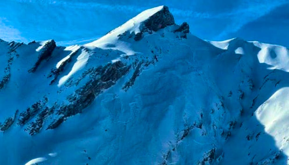 The man died in this avalanche. 