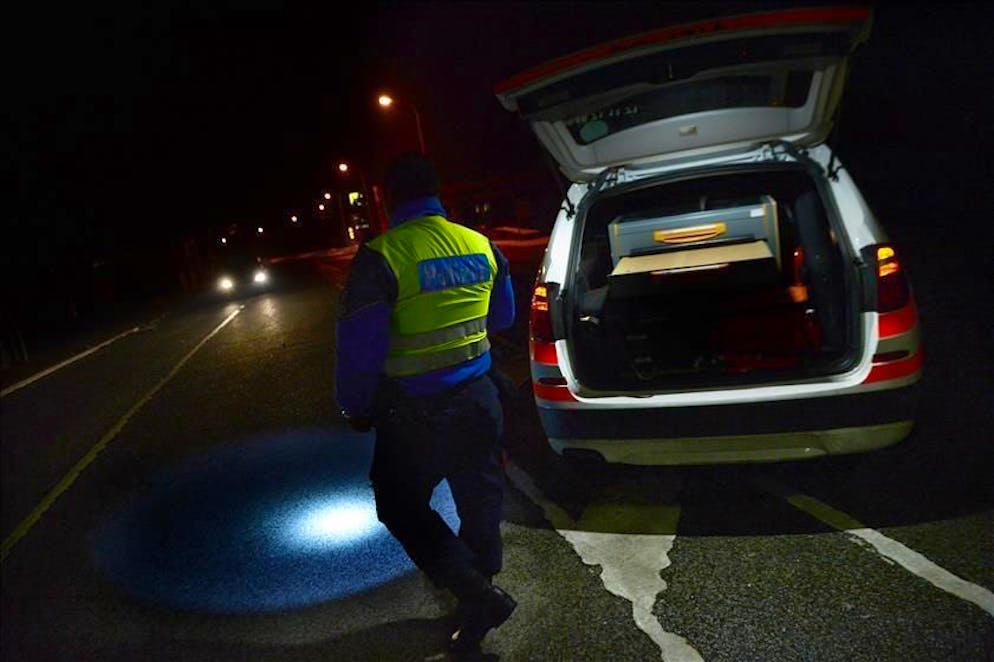 Due agenti erano stati rinviati a giudizio per favoreggiamento