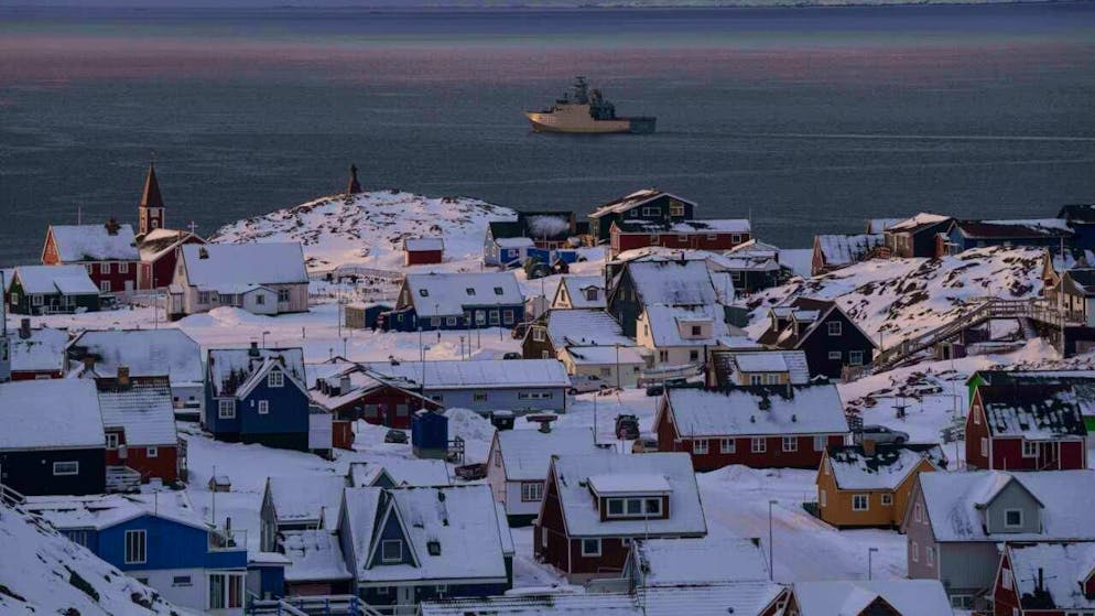 Les militaires étaient plus visibles vendredi dans la capitale groenlandaise.