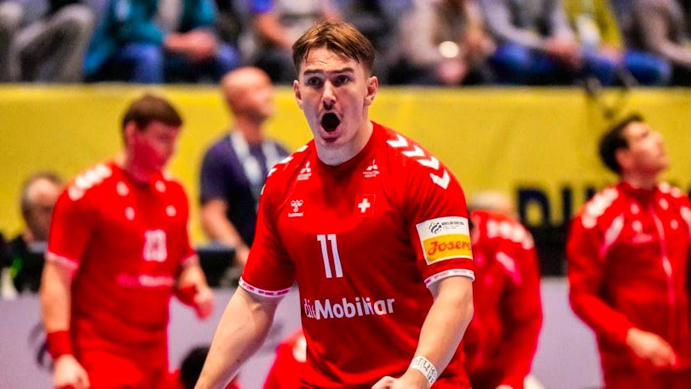 Things looked good for Switzerland shortly before the end - but a missed shot and a goal conceded in the last second led to a 28:28 draw against the Faroe Islands