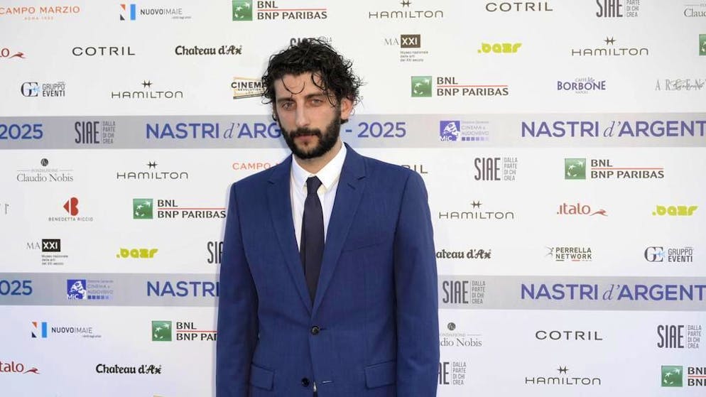 Col film «Il falsario». Pietro Castellitto torna negli Anni di Piombo tra falsi, misteri e Stato ombra