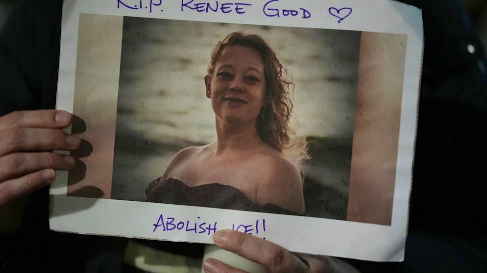 Légitime défense ou bavure?. Maman tuée à Minneapolis: 4 impacts de balle, les détails glaçants