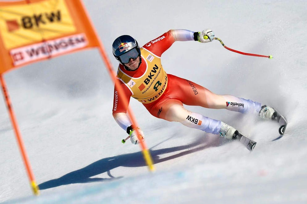 Lo svizzero Franjo von Allmen sfreccia sull apisza durante un super-G di Coppa del Mondo di sci alpino a Wengen, Svizzera, venerdì 16 gennaio 2026. (AP Photo/Gabriele Facciotti)