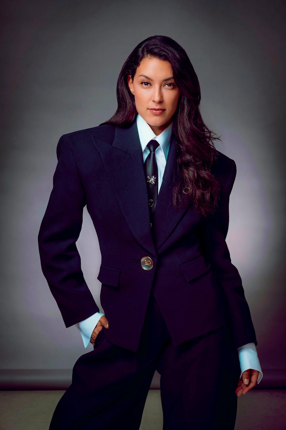 "I think little mishaps are just part of it. They make the whole thing human, and you learn from them too": Rebecca Mir has been presenting "Exclusiv - Das Starmagazin" on RTL since last week.