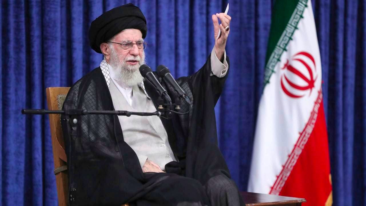 Politics. Khamenei blames Trump for mass protests in Iran