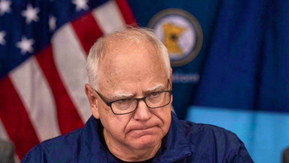 HANDOUT - Minnesota U.S. Gov. Tim Walz speaks at the state Emergency Operations Center in June 2025 about the murder of a deputy and her husband. Photo by Jerry Holt/Star Tribune via AP/dpa
