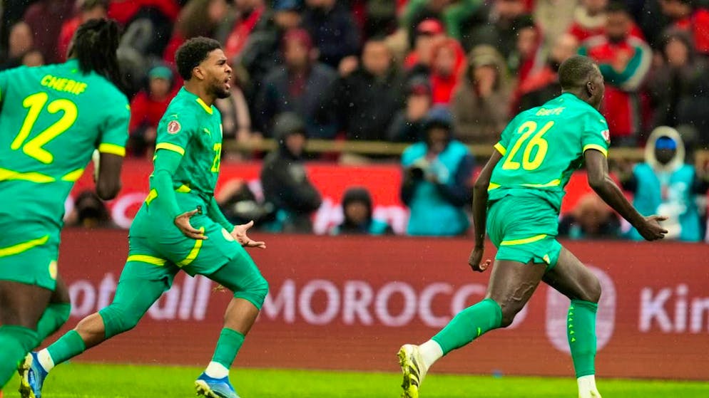 Pape Gueye celebrates Senegal's winning goal