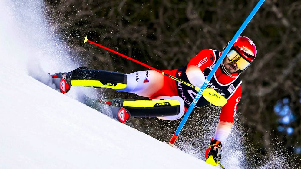Loïc Meillard finishes fourth in Wengen.