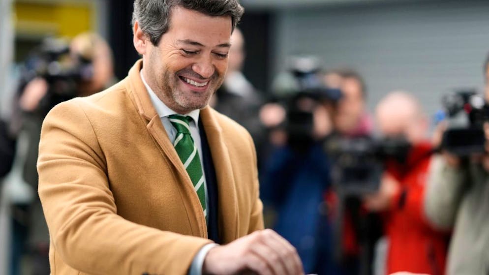 Andre Ventura, le candidat d'extrême droite, serait au 2e tour, selon deux sondages à la  sortie des urnes.