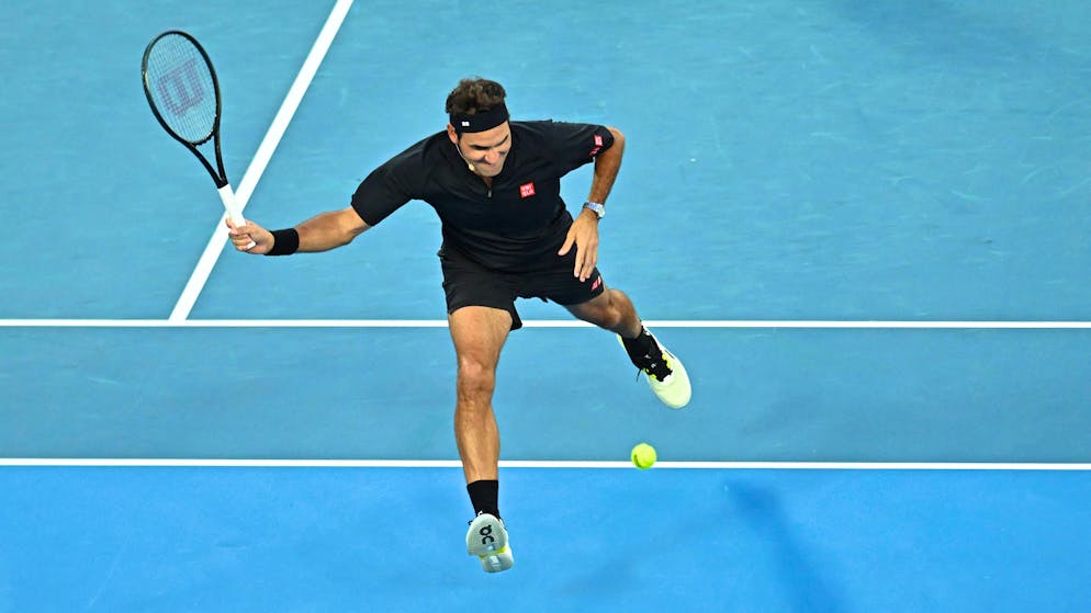 Show match at the Australian Open. Federer sends the crowd in Melbourne into raptures with this point