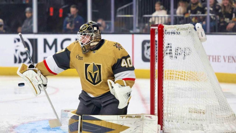 Akira Schmid makes 27 saves against the Predators