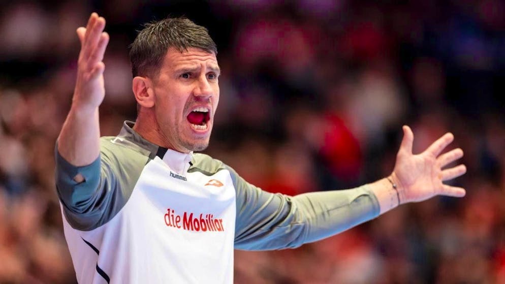 Swiss national coach Andy Schmid is fully involved on the touchline