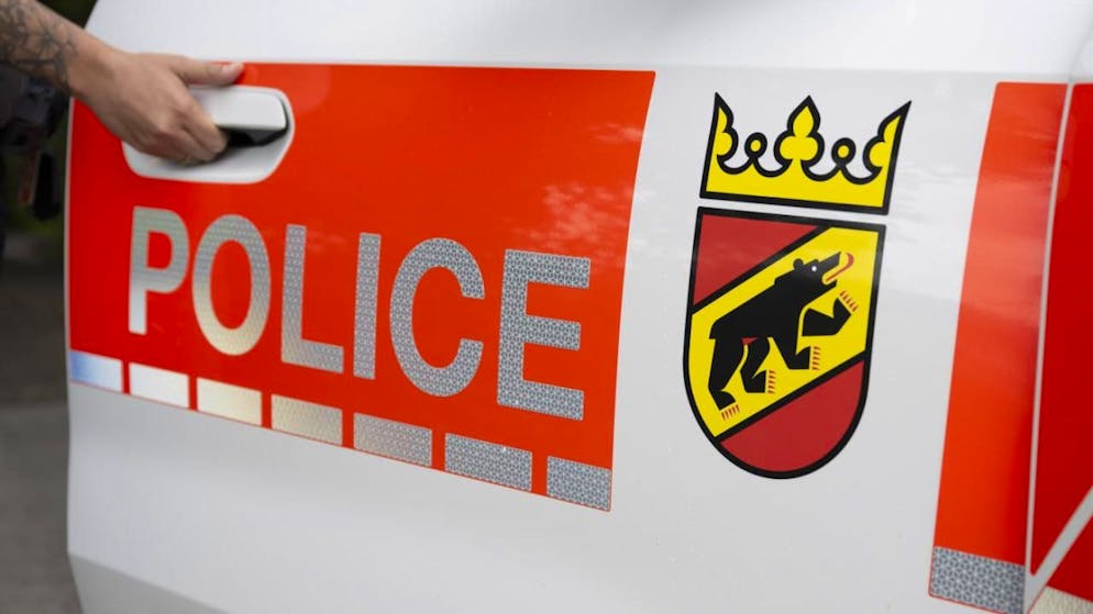 La police bernoise a indiqué qu'un skieur était décédé samedi à Grindewald (image d'illustration).