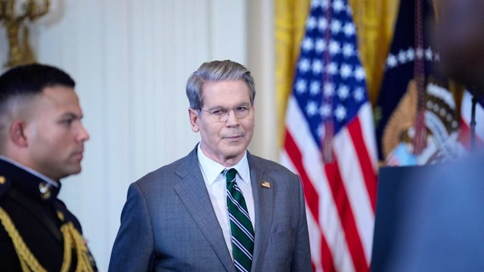 Scott Bessent sostiene in pieno la linea di Trump.