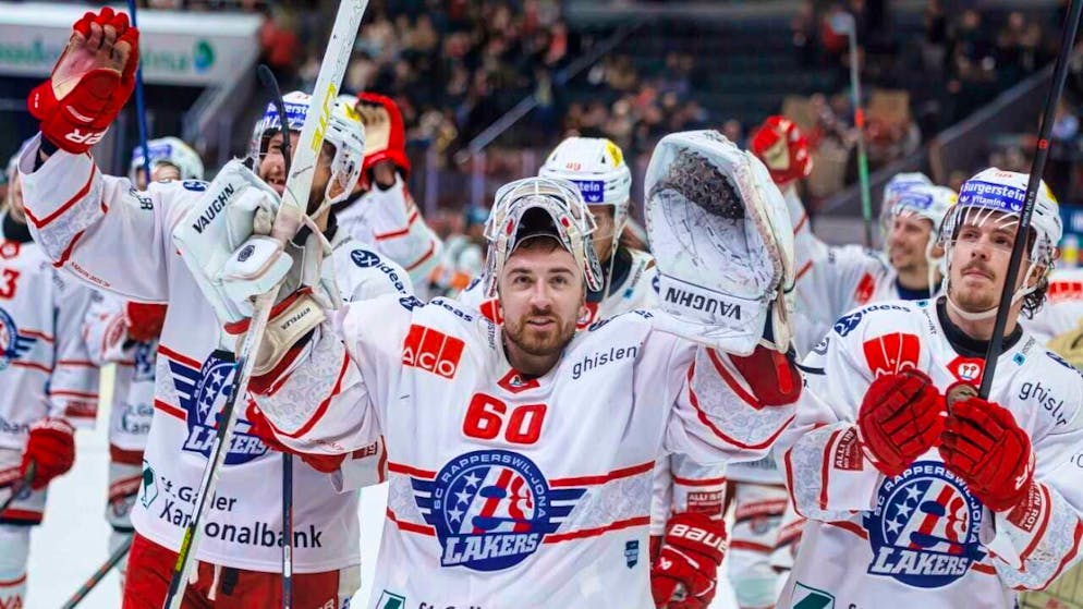 The Lakers' players had to wait more than a month before they came off the ice victorious again in a foreign stadium