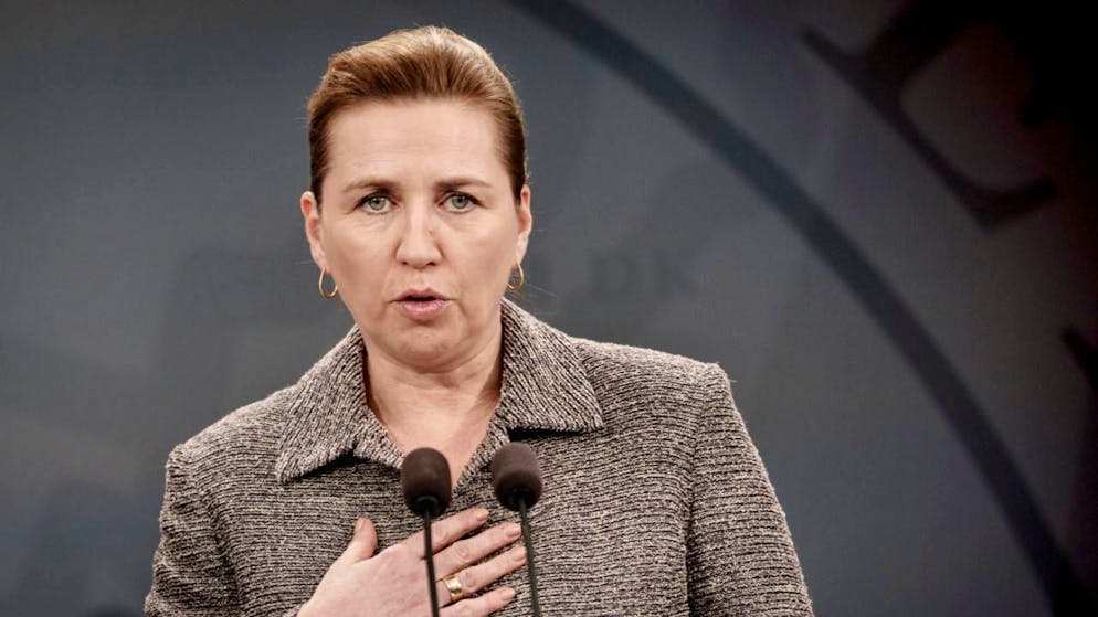 "Nous ne sommes pas ceux qui cherchent le conflit". La première ministre danoise Mette Frederiksen a sévèrement critiqué les menaces de Donald Trump de surtaxes tant que le Groenland n'était pas un territoire des États-Unis (archives).