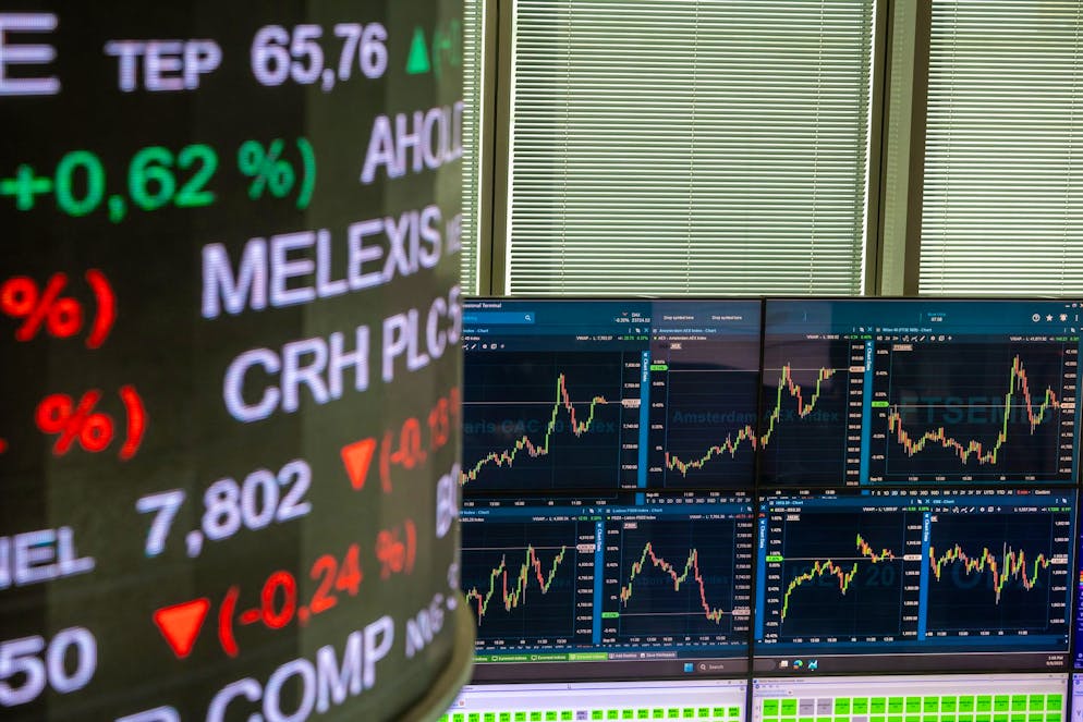 La borsa di Parigi ha fatto registrare la peggior performance sul mercato europeo (immagine d'archivio d'illustrazione). 