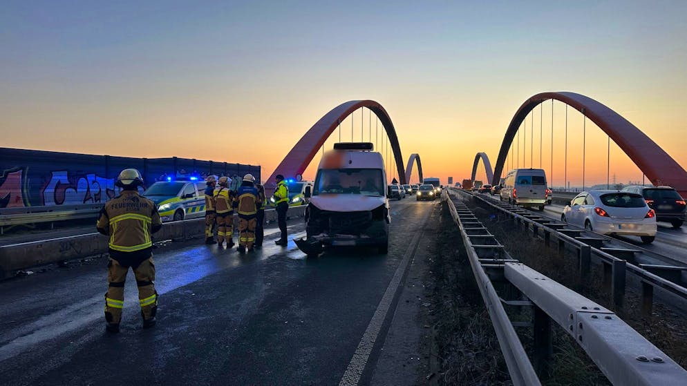 25 people injured in Germany. Black ice triggers mass accident involving 26 vehicles