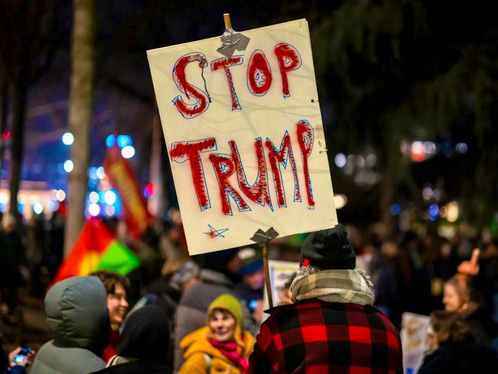 An anti-Trump and anti-WEF demonstration took place in Zurich on Monday evening.