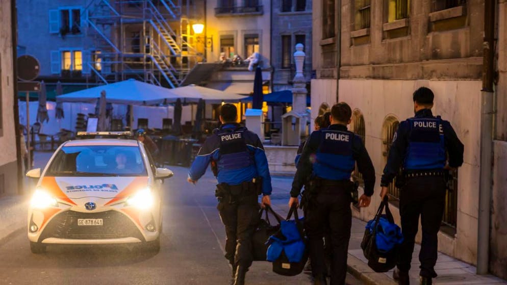 L'audience sur la rixe entre Bandidos et Hells Angels s'est ouverte avec un dispositif de sécurité renforcé au Palais de justice à Genève.