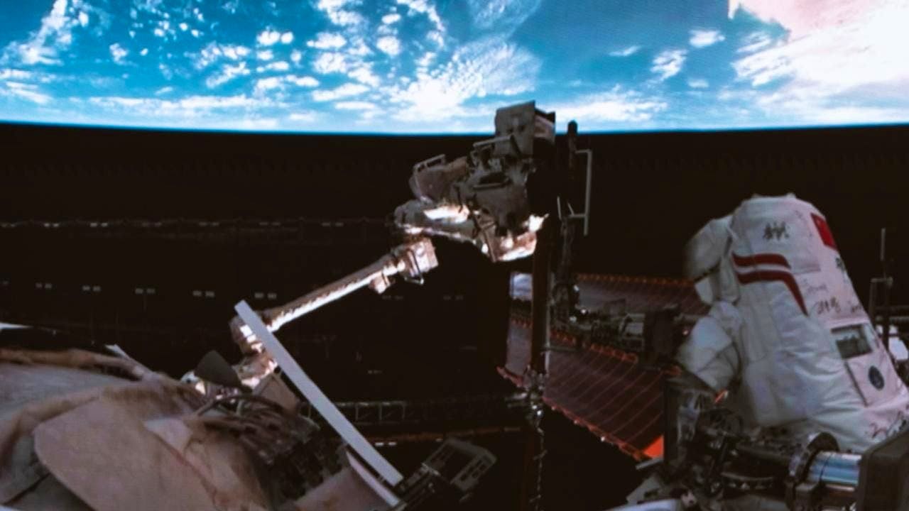 Wissenschaft. Chinas beschädigtes Raumschiff wieder auf Erde gelandet