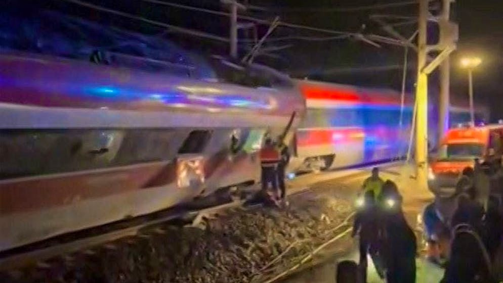 At least 21 dead in train crash in Spain - Gallery. A picture posted on X shows the derailed train. (January 18, 2026)