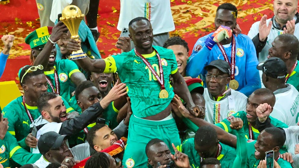 Scandal in the Africa Cup final. Angry Mané becomes a hero: 