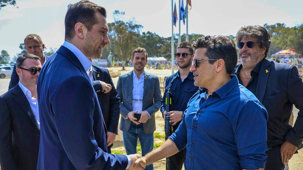 Jordan Bardella met the Israeli Minister for Diaspora Amichai Chikli, among others, during his visit to Israel in March 2025.
