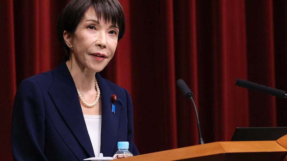 Die japanische Ministerpräsidentin Sanae Takaichi spricht während einer Pressekonferenz in der offiziellen Residenz. Foto: Rodrigo Reyes Marin/Pool ZUMA via AP/dpa