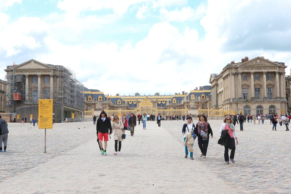 Lo château de Wideville, nei pressi di Parigi, di prorietà di Valentino.