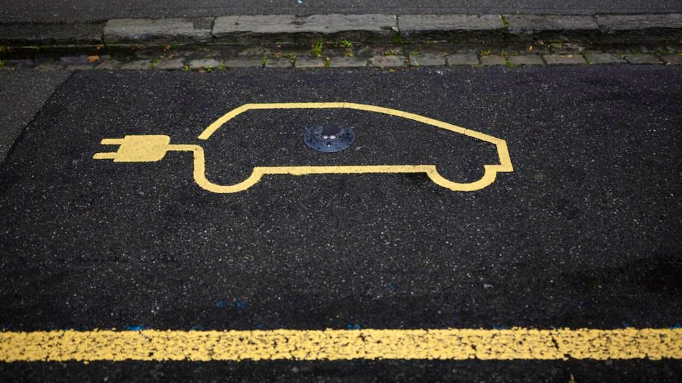 L'élargissement de l'offre de voitures entièrement électriques, combiné à des prix corrects, devrait conduire à une acceptation supérieure à celle de l'année passée, affirme auto-suisse (archives).