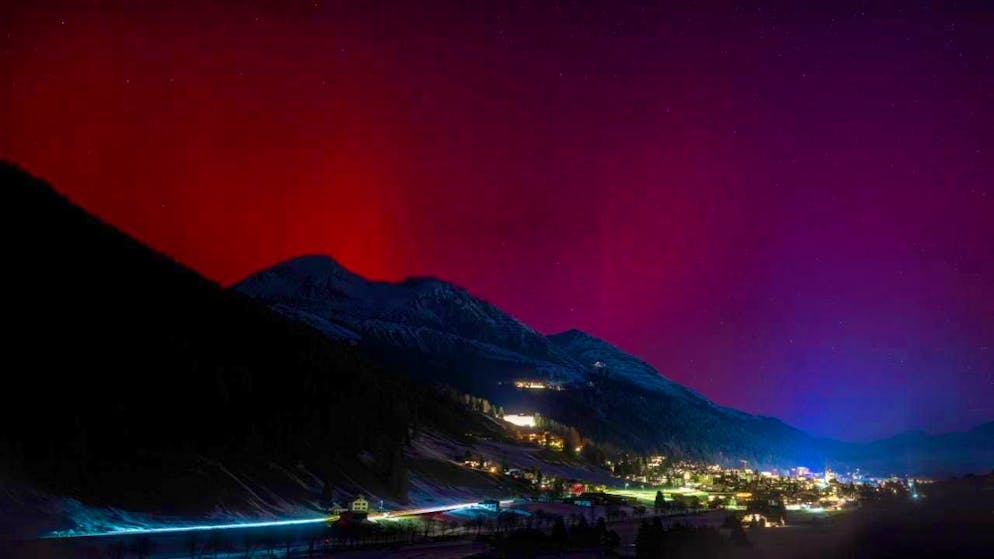 A particularly strong solar storm had already caused northern lights in the Swiss night sky on Tuesday night.