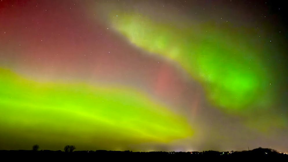 Leuchtender Himmel – Polarlichter über Deutschland zu sehen - Gallery. Auch über Sachsen-Anhalt in Deutschland waren Polarlichter zu sehen.