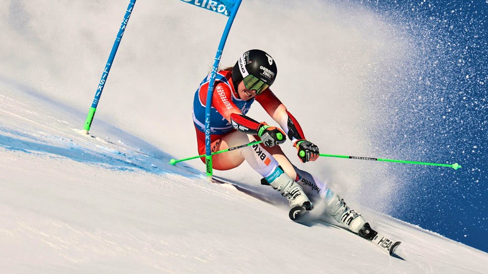 Giant slalom in Kronplatz. Rast on course for podium, Holdener misses 2nd run - Brignone with strong comeback