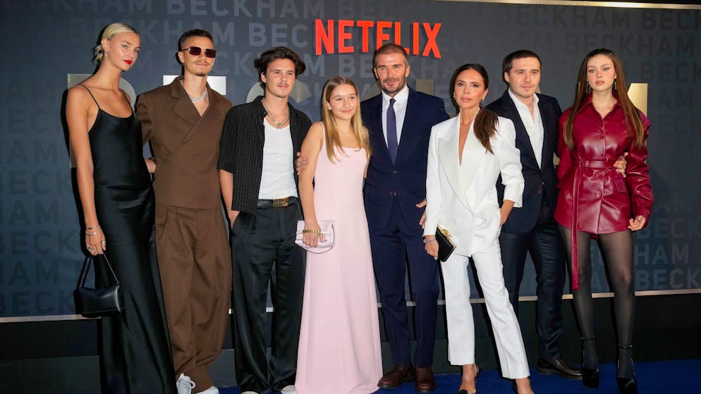 Family dispute with the Beckhams. Brooklyn's brother backs mom Victoria - and sends a clear message