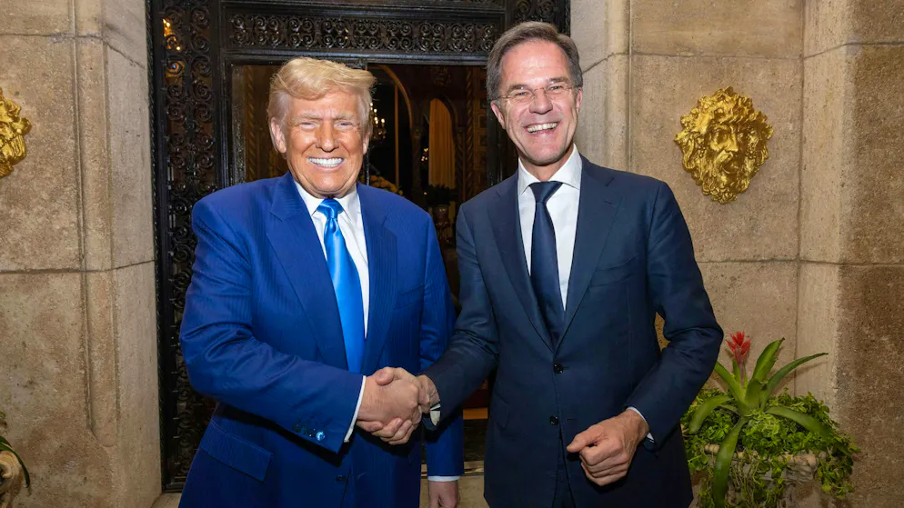 Schmeicheleien von Rutte (r) finden in Trump einen gewogenen Empfänger. (Archivbild)